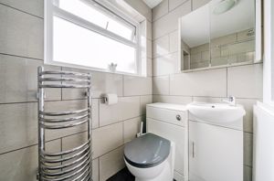 Ground floor shower room angle 2- click for photo gallery